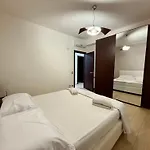 Infinity Apartment *